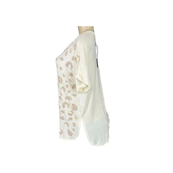 Bebe L Cream Metallic Studded Animal Print Design Logo-V-Neck Short Sleeve Top - Picture 3 of 6